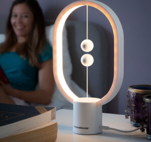Lampe de table à effet magnétique